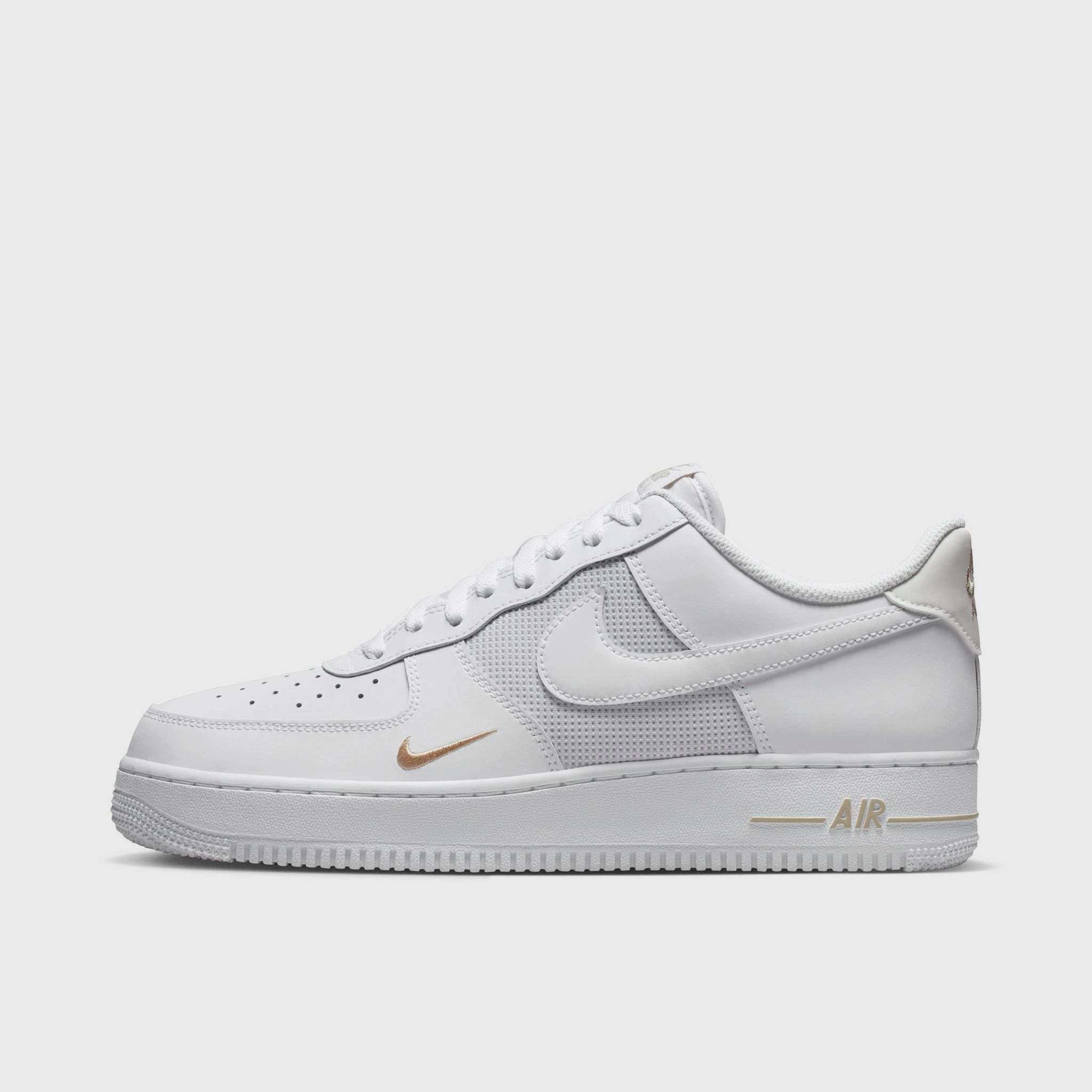 Dynamic Performance Nike Air Force 1 White / Silver