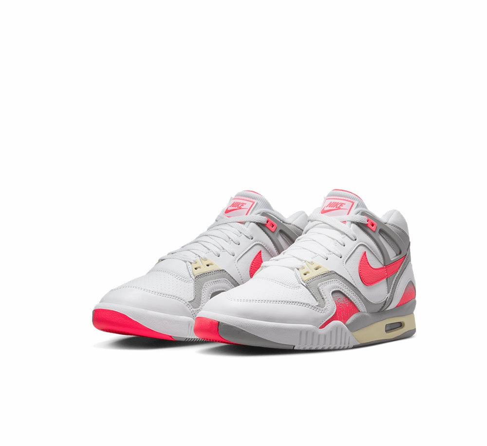Chic Basics Light Grip Nike Air Tech Challenge 2