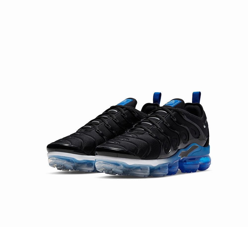 Contoured Foot Shape NIKE AIR VAPORMAX PLUS
