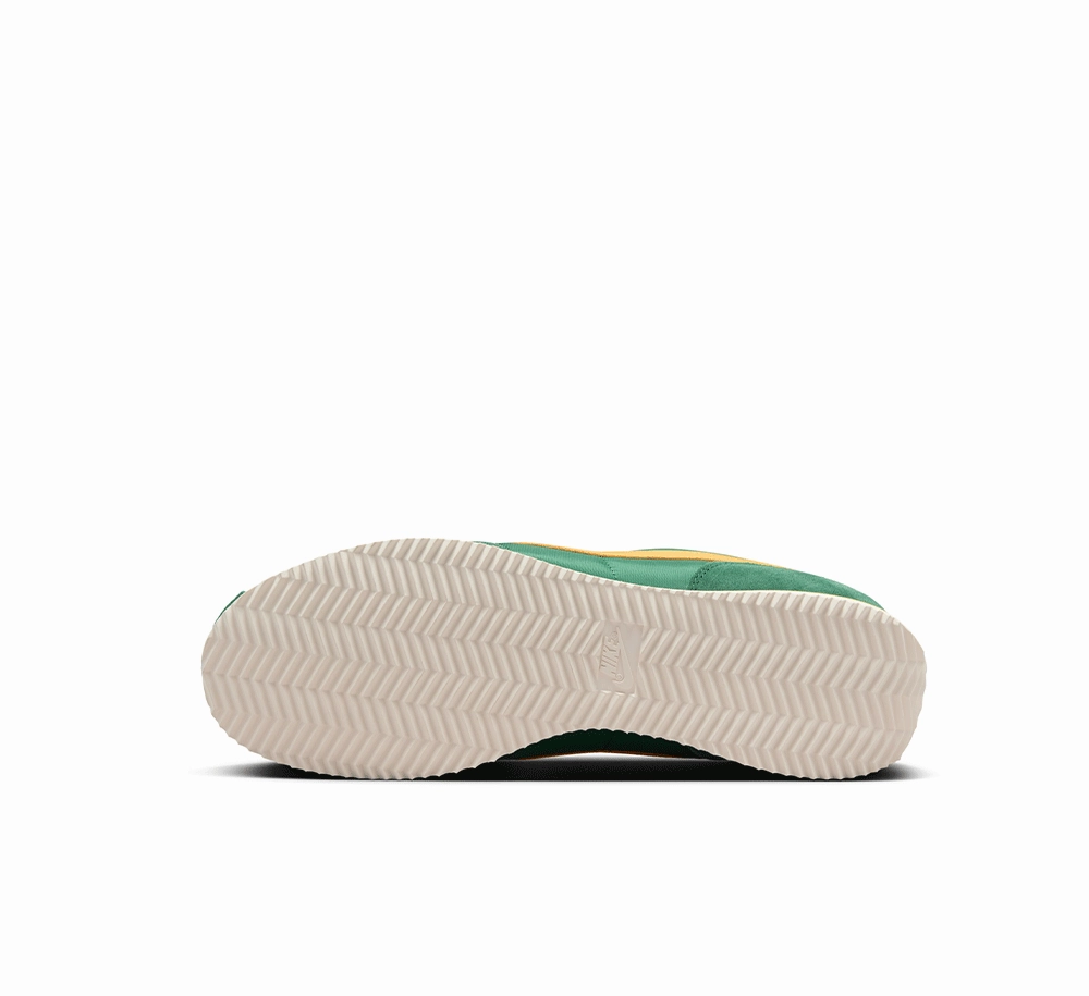 Nike Cortez TXT Low profile style