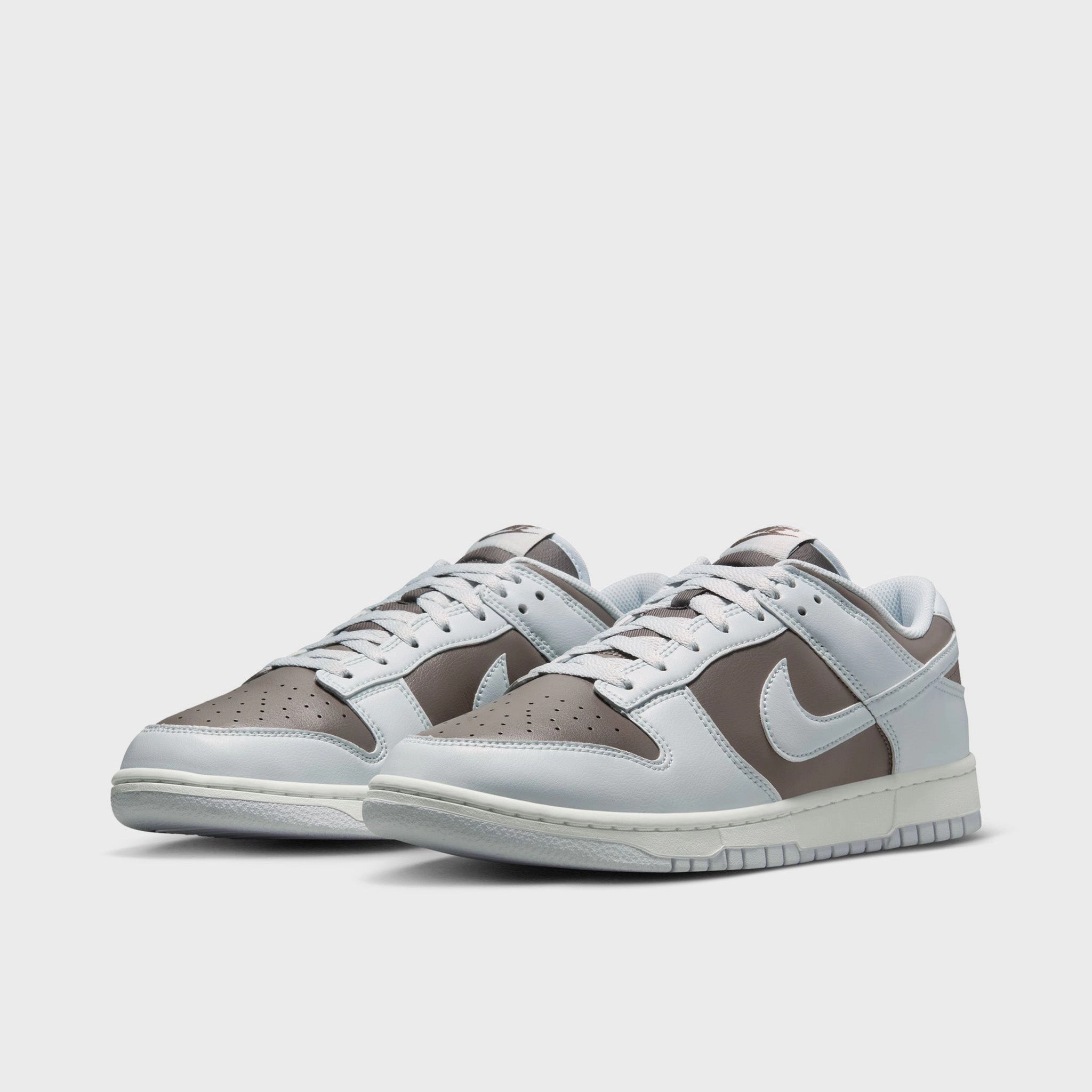 Pure Dedication Balanced Drop Cushioning Nike Dunk Low Cave Stone / Pure Platinum - Summit White