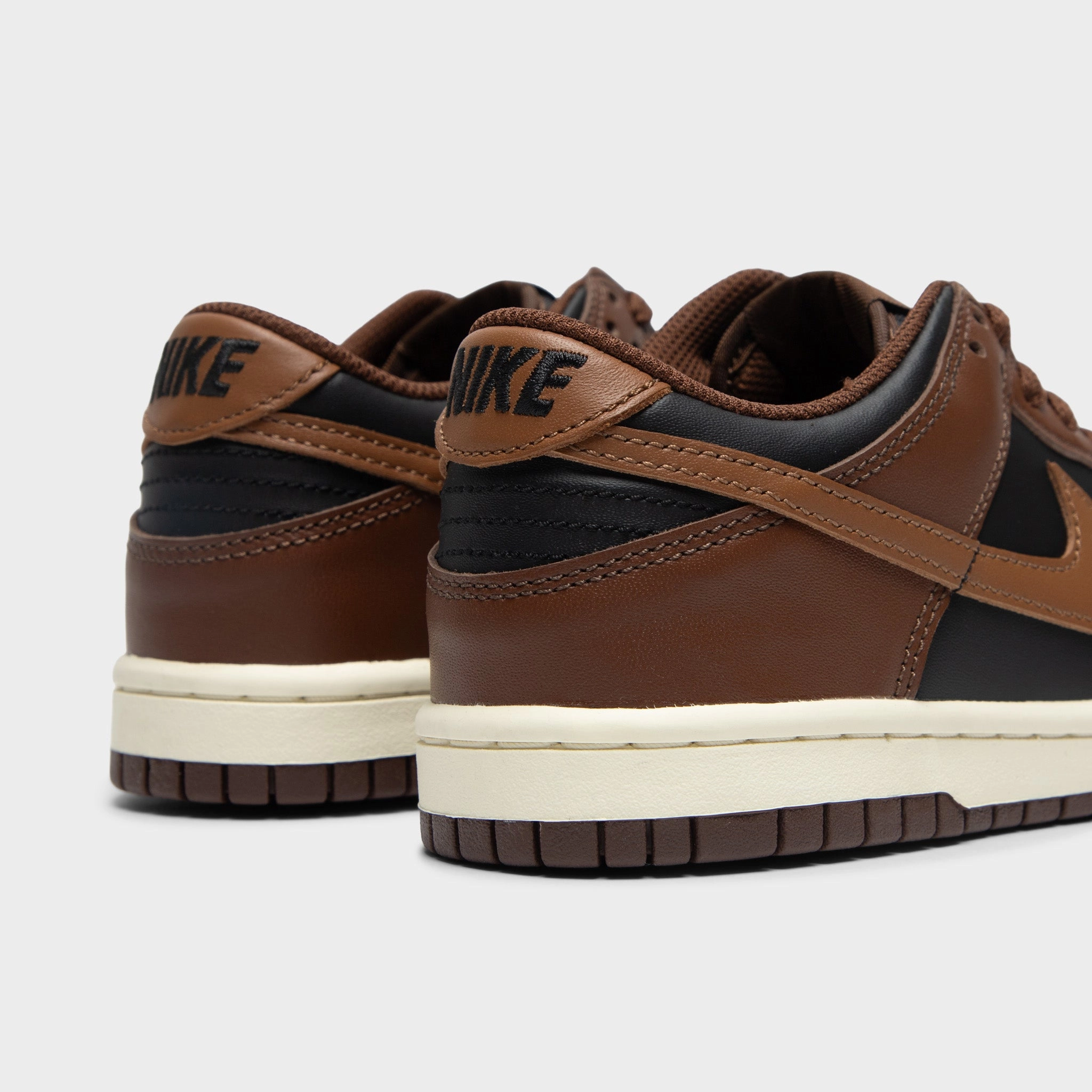 Nike Dunk Low GS Black / British Tan - Cacao Wow sports performance