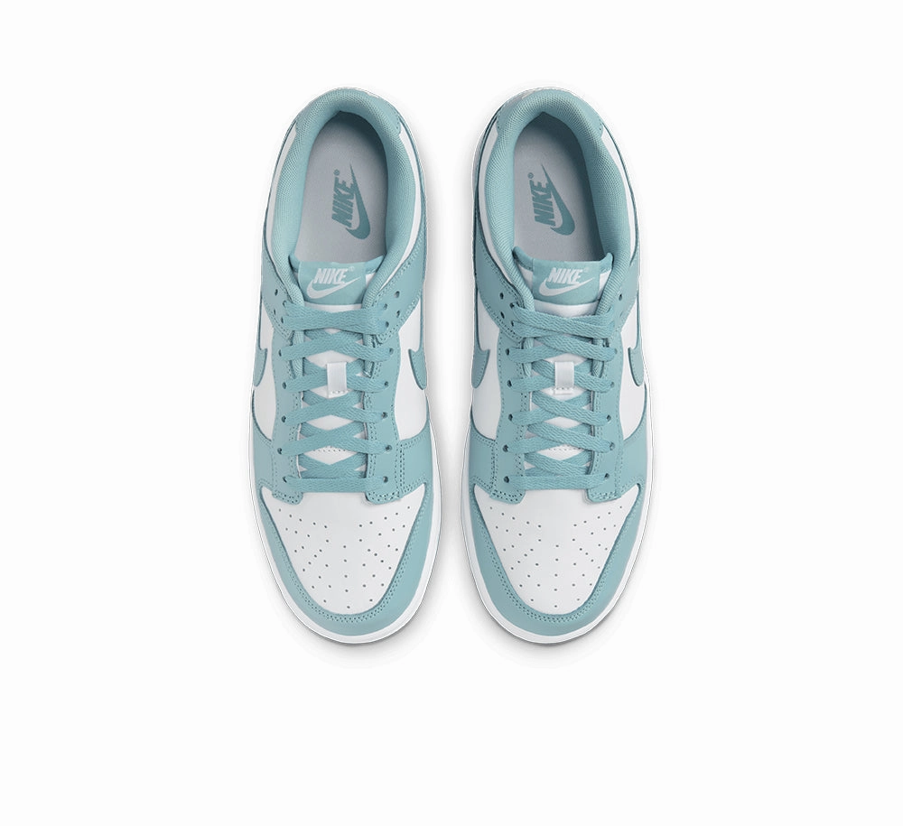 Nike Dunk Low Retro Fashion-Forward Look Silent Step