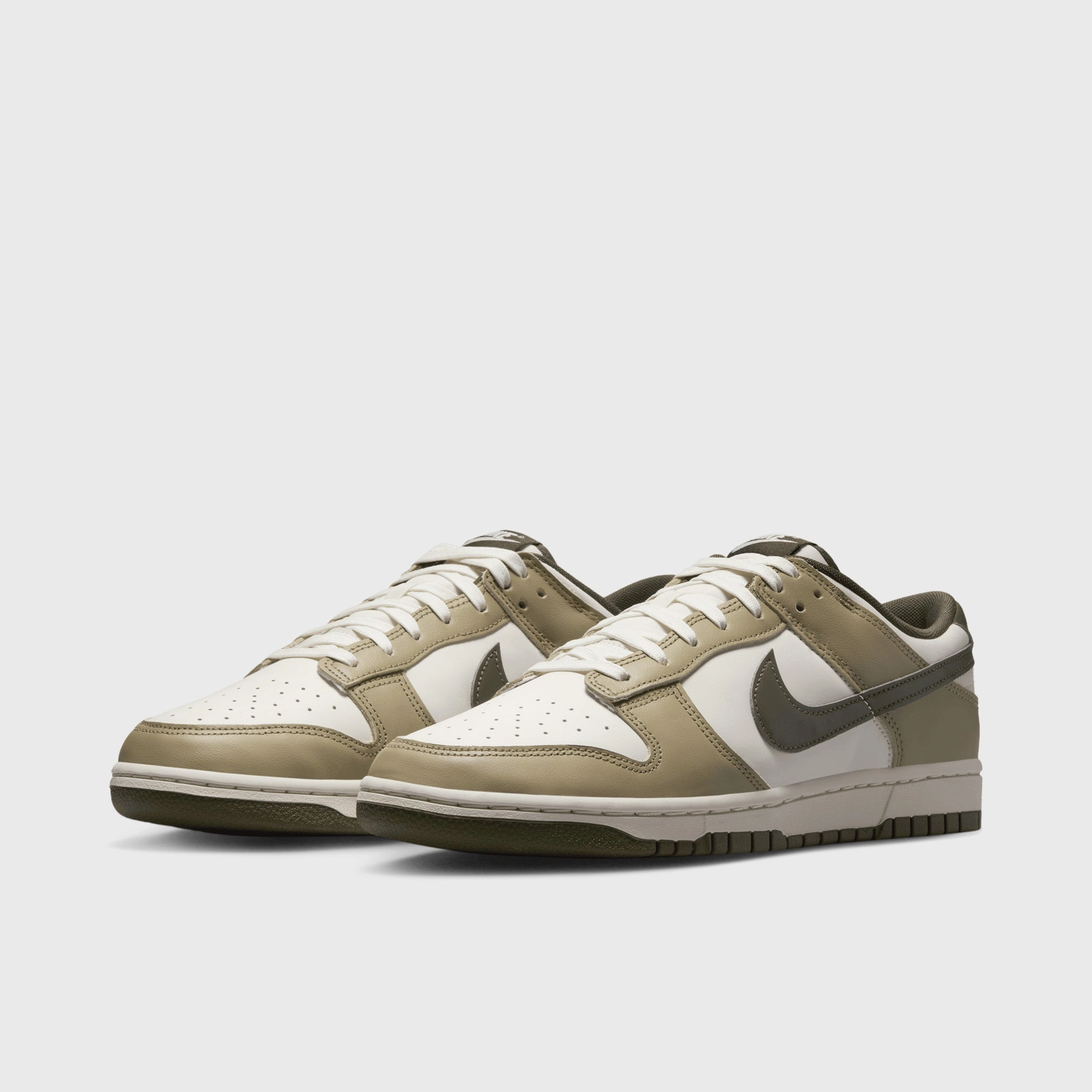 Nike Dunk Low Retro Neutral Olive / Cargo Khaki - Phantom Ultra Responsive Padding Hollow Core Midsole Structure