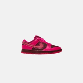 Nike Dunk Low Valentine'S Day (2022) (Women's) athletic style