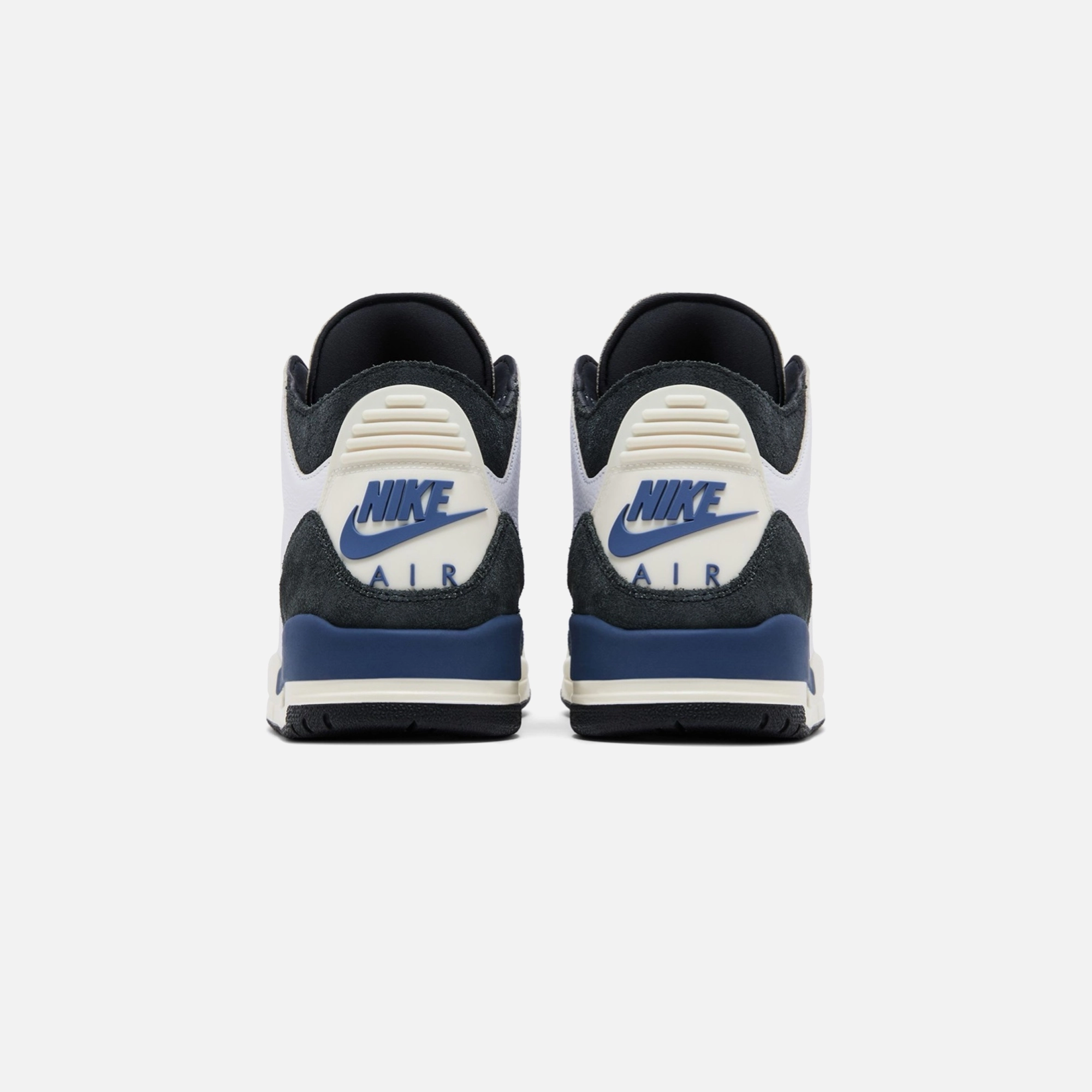 Nike Jordan 3 Retro OG SP A Ma Maniere Diffused Blue Zero Fuss Trail Jog