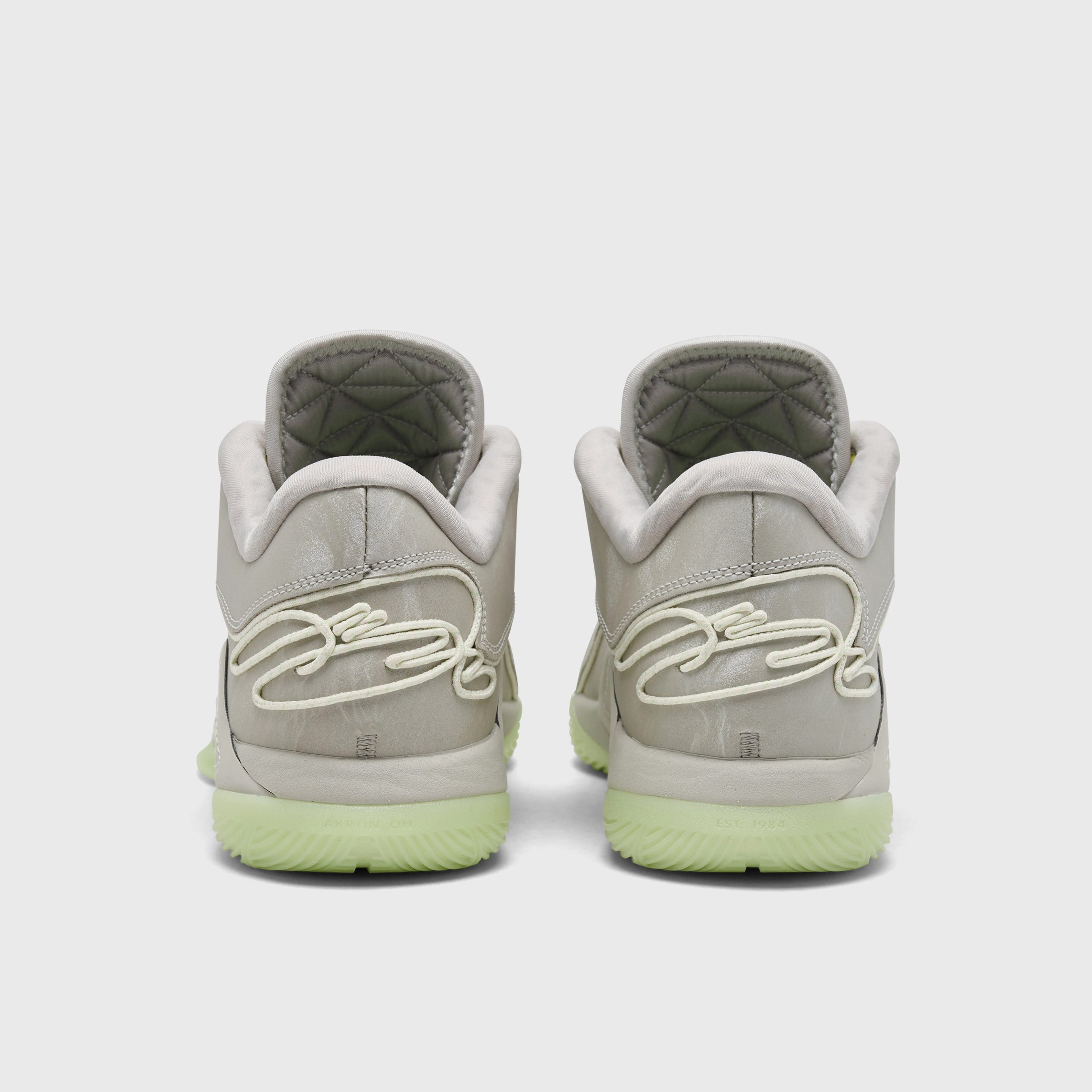 Nike Lebron XXII Light Bone / Soft Pearl - Vapor Green Play Mode Fit
