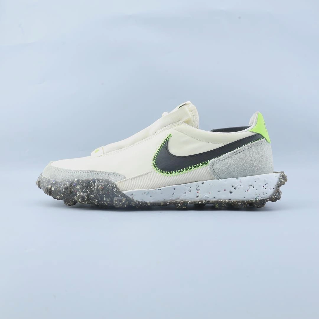 Travel Vibe Layered Cushion NIKE WAFFLE RACER CRATER
