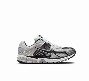 Nike Zoom Vomero 5 Faux Leather Quick Hike