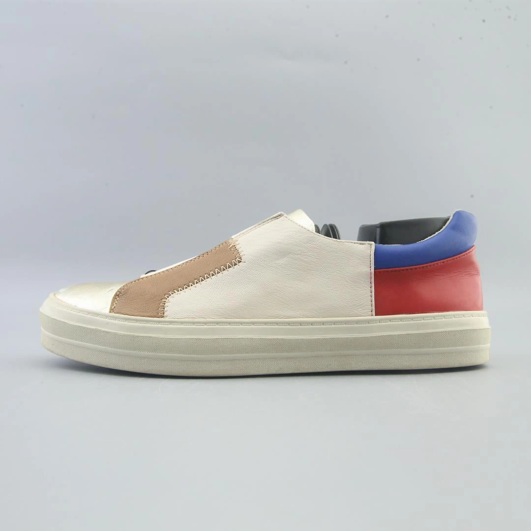 NINE WEST . Lace Up Adjustability Orthopedic Support