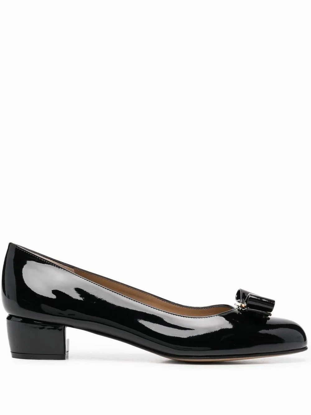 Ferragamo Vara Bow-Detail Leather Pumps Fashion Show
