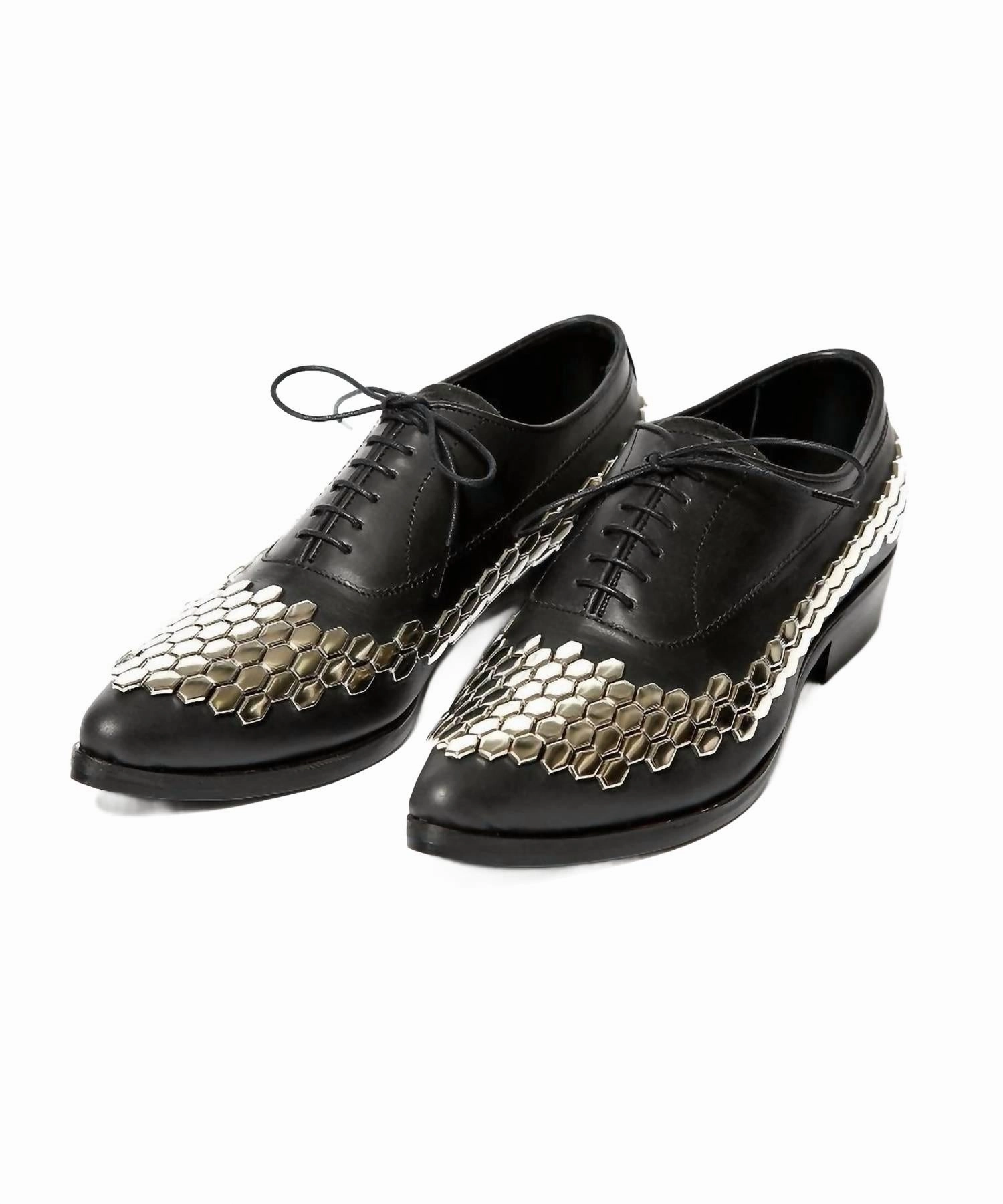 Men's Lace Up Studded Shoe In Black Classic Leather Lace-ups Textured Finish Client Meeting