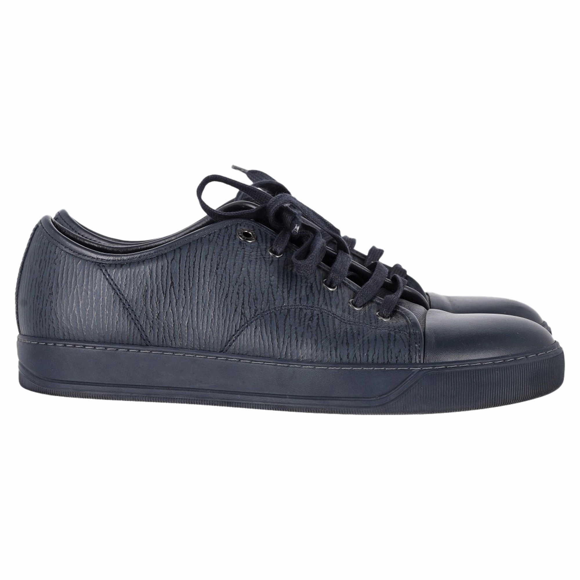Elegant Fit Lanvin Lace-Up Low-Top Sneakers in Navy Blue Leather