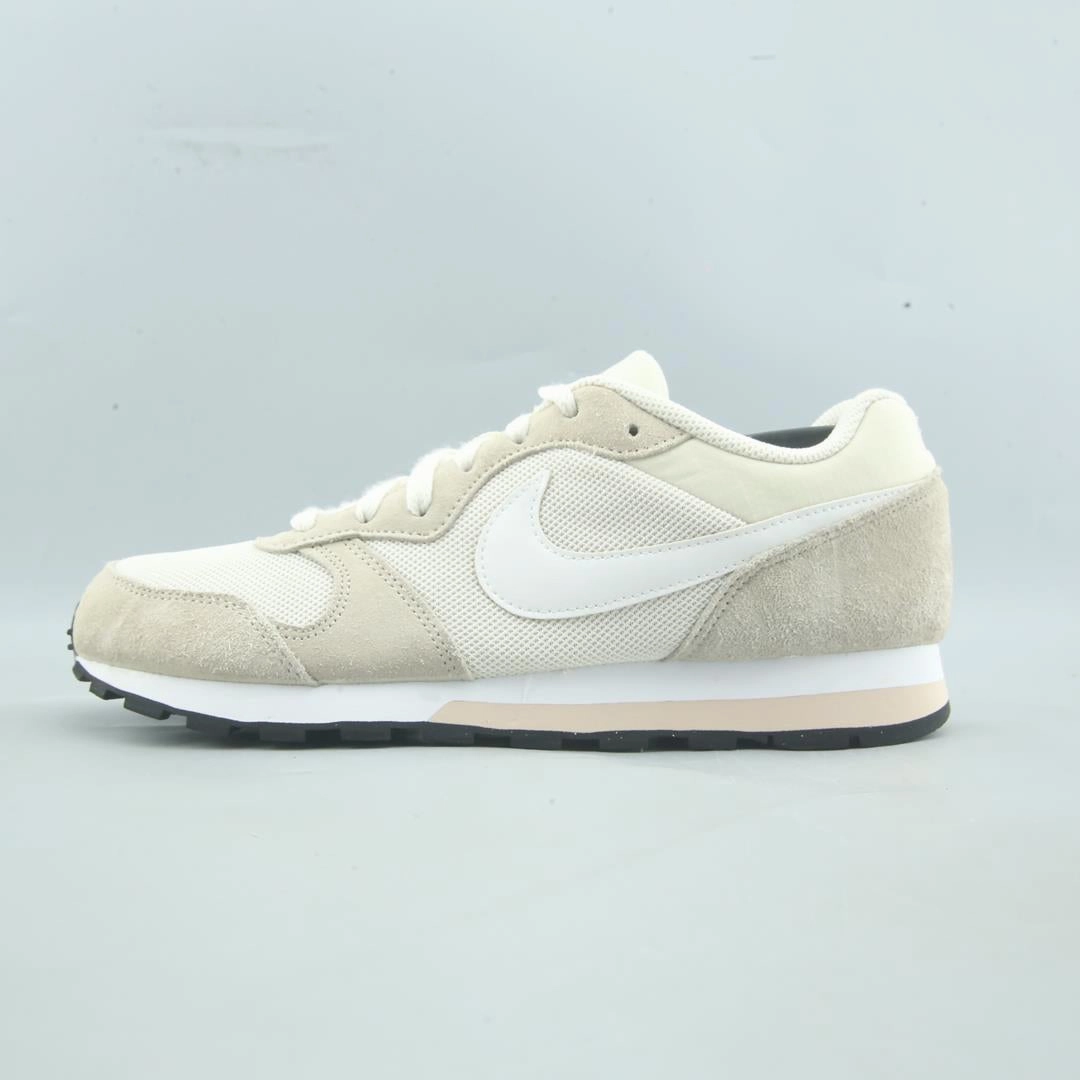 NIKE MD RUNNER 2 Fashionable Weather Friendly