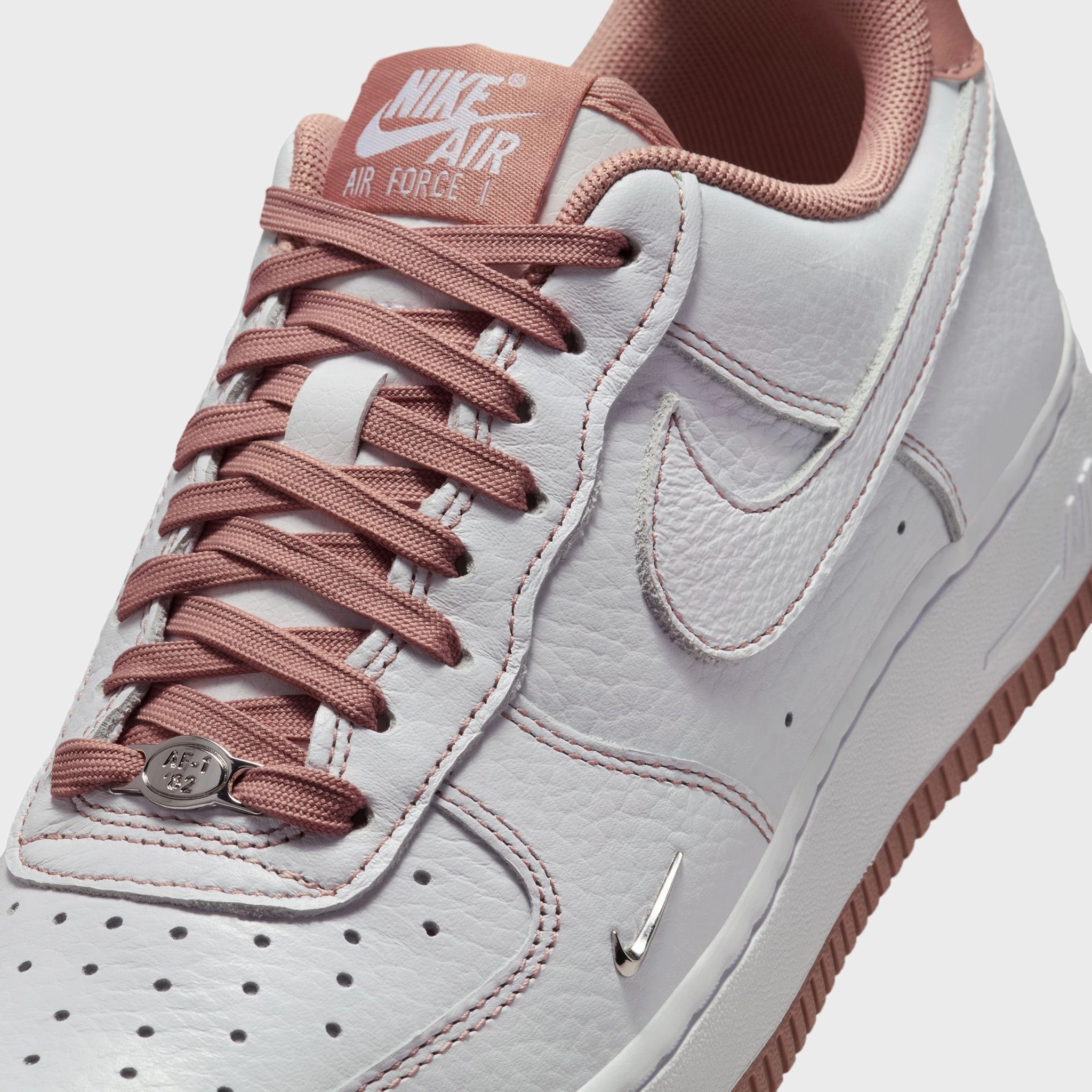 Dynamic Heel Counter Adaptive Response Nike Women's Air Force 1 '07 Mini Jewel White / Particle Pink - Metallic Silver