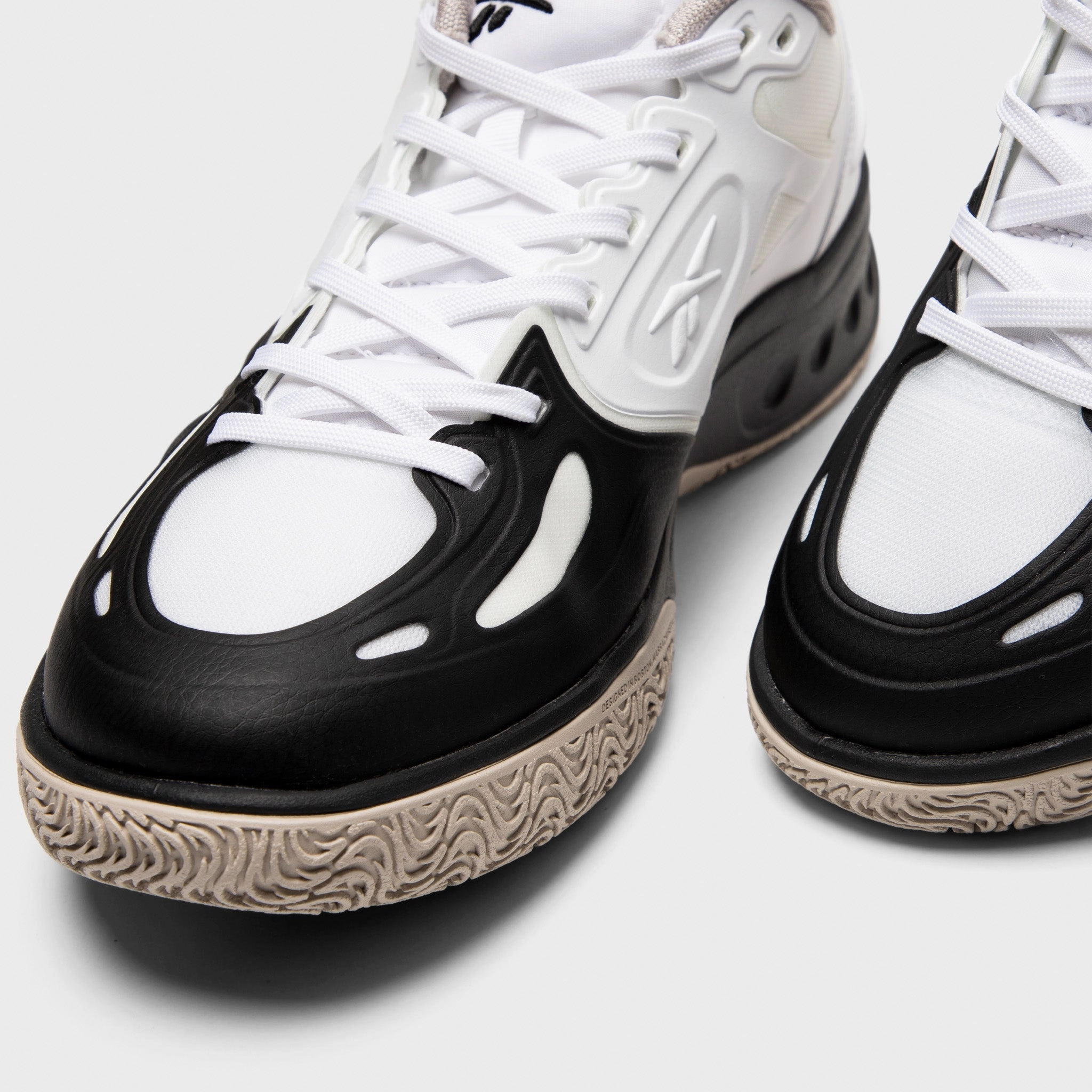 Slip   On Style Reebok Engine A White / Black