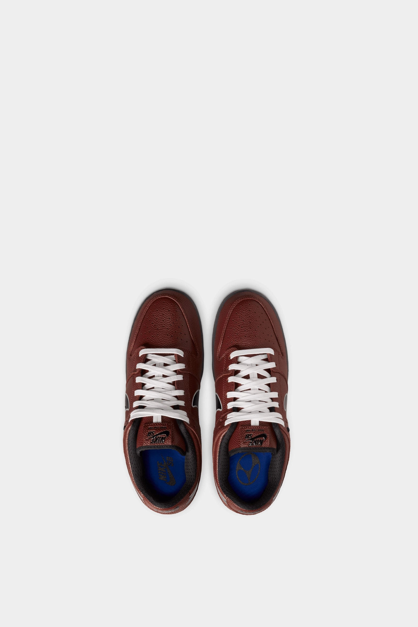 Nike SB Dunk Low Pro x Limosine Skateboards Urban Stroll