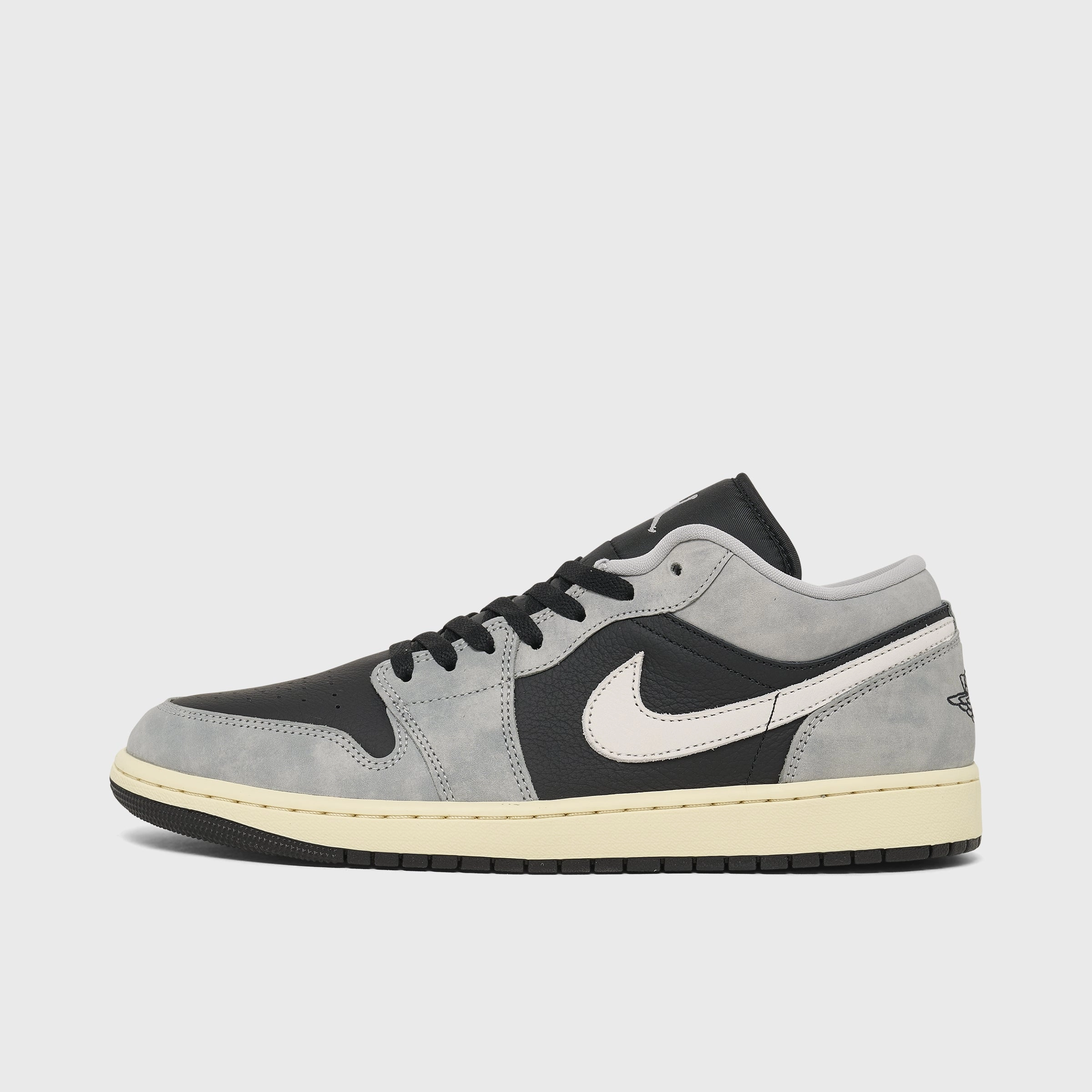 Responsive Heel Counter Game Time Traction Air Jordan 1 Low SE Light Smoke Grey / Black - Sail