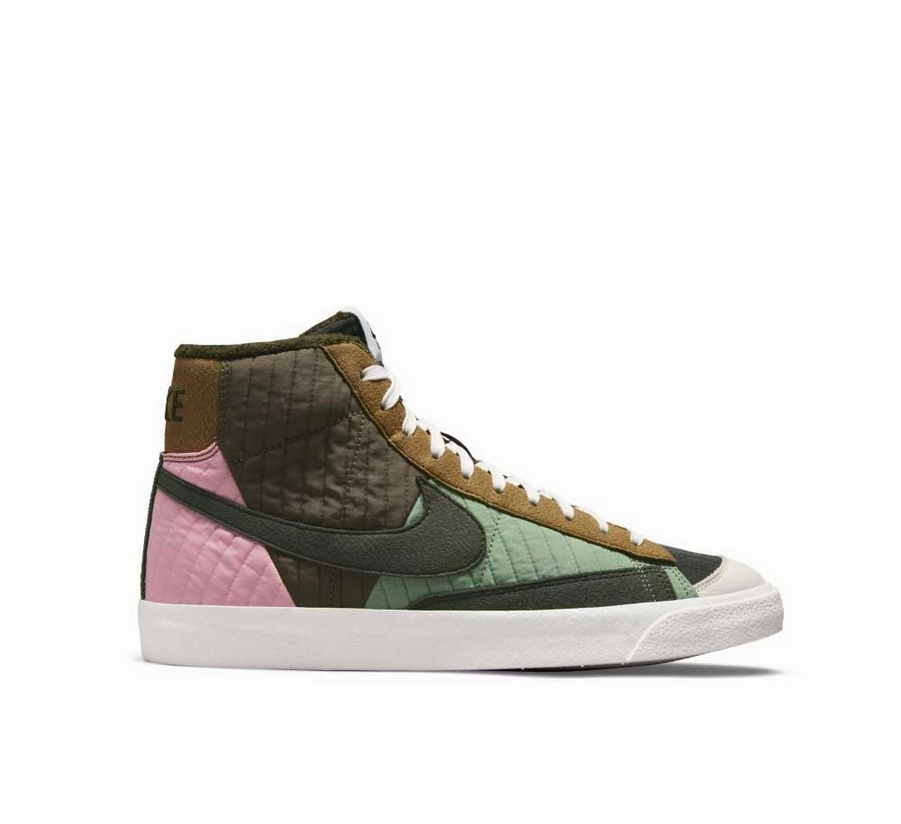 BLAZER MID '77 LX NN Street Scene