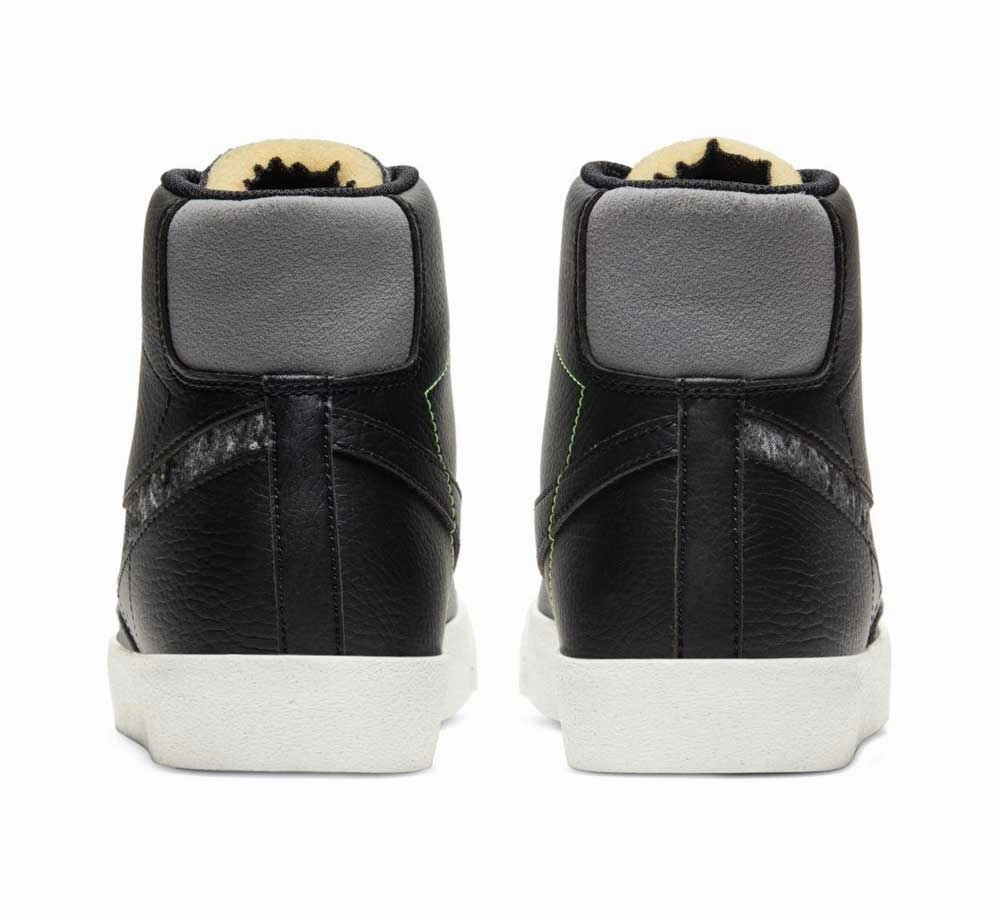 Non Slip Groove Pattern Pure Steps NIKE BLAZER MID '77 VINTAGE