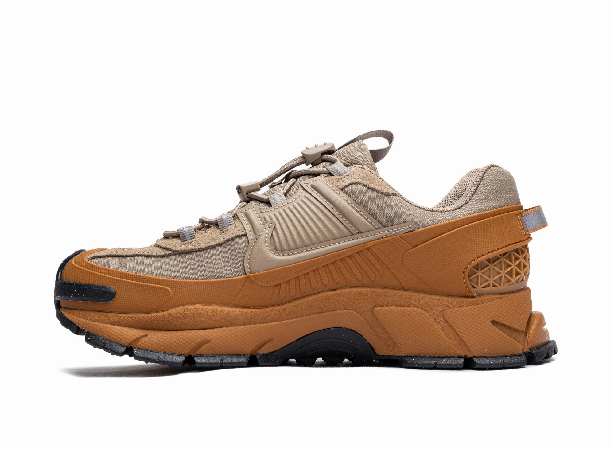 Women's Nike Zoom Vomero Roam Zip Up Closure
