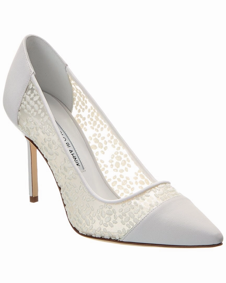 Posture Boost Manolo Blahnik Capcour 90 Canvas & Lace Pump