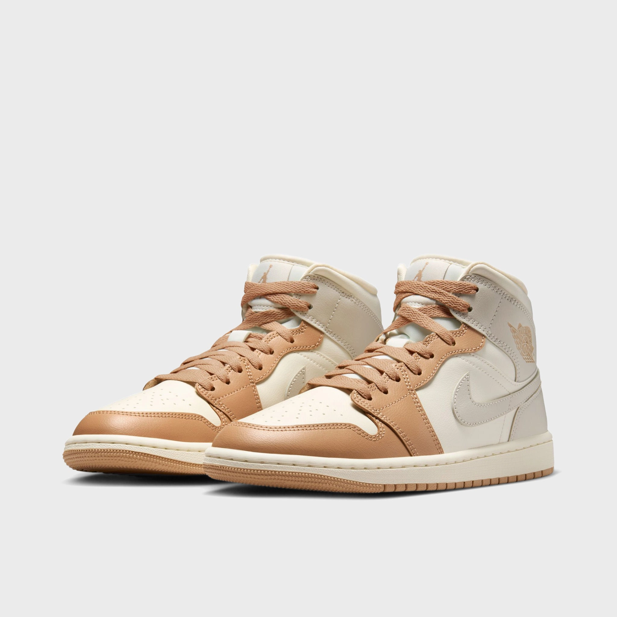 High Top Comfort Jordan Women's 1 Mid Ale Ivory / Light Orewood Brown - Hemp