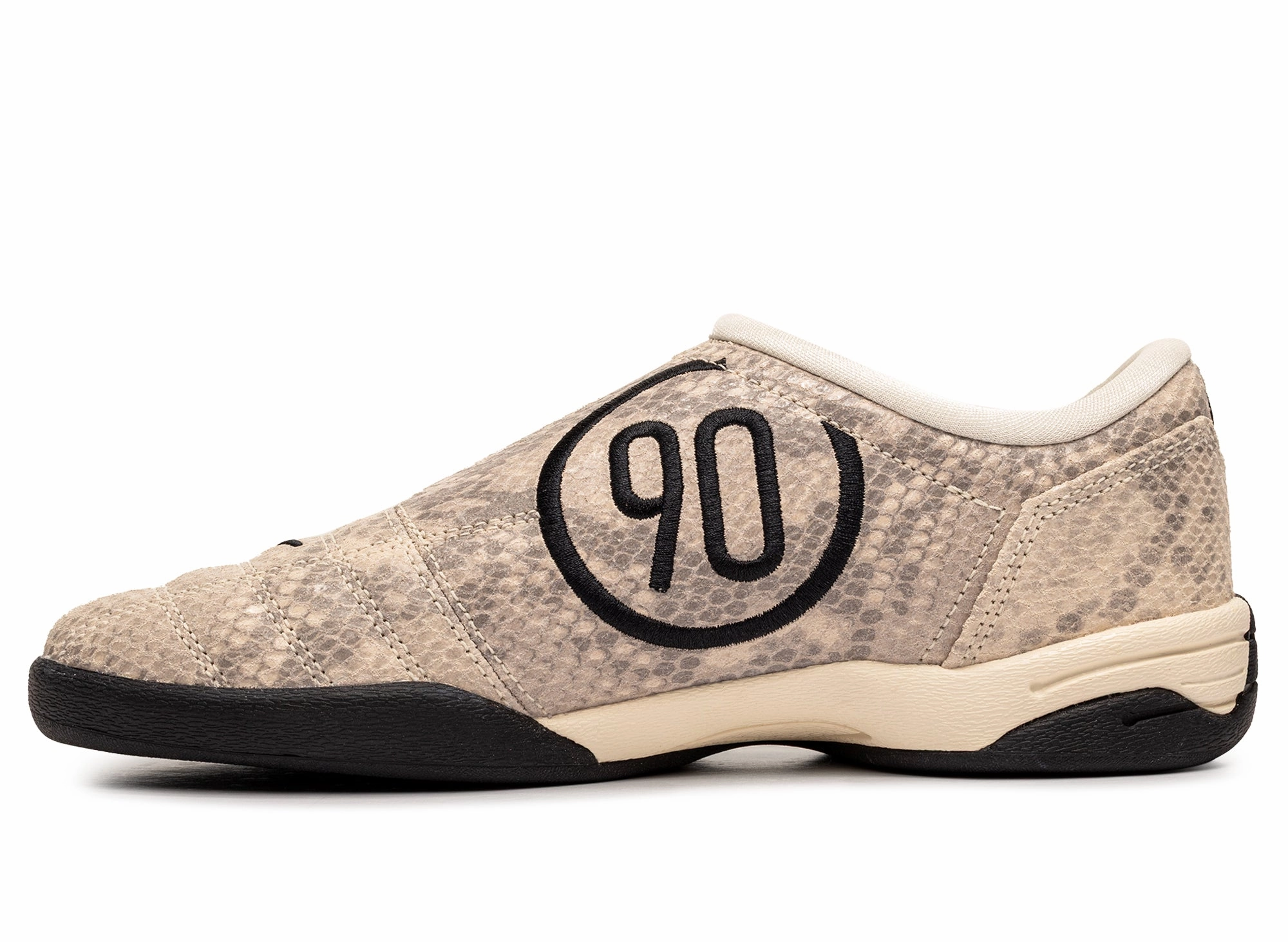 Built Light Women's Nike Total 90 SE