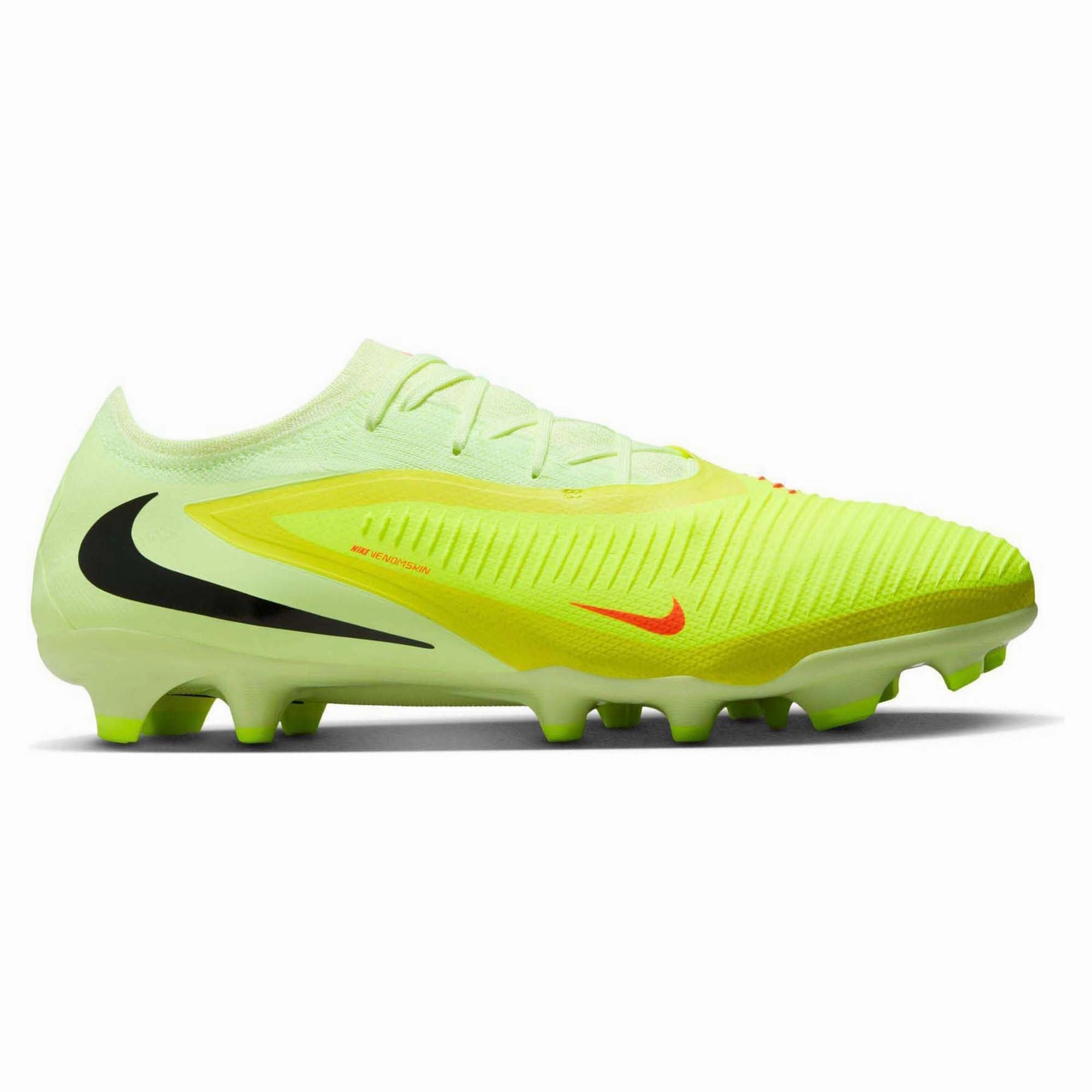 Balanced Grip Reinforced toe Phantom 6 Pro Firm Ground Low Top Men's Football Boots