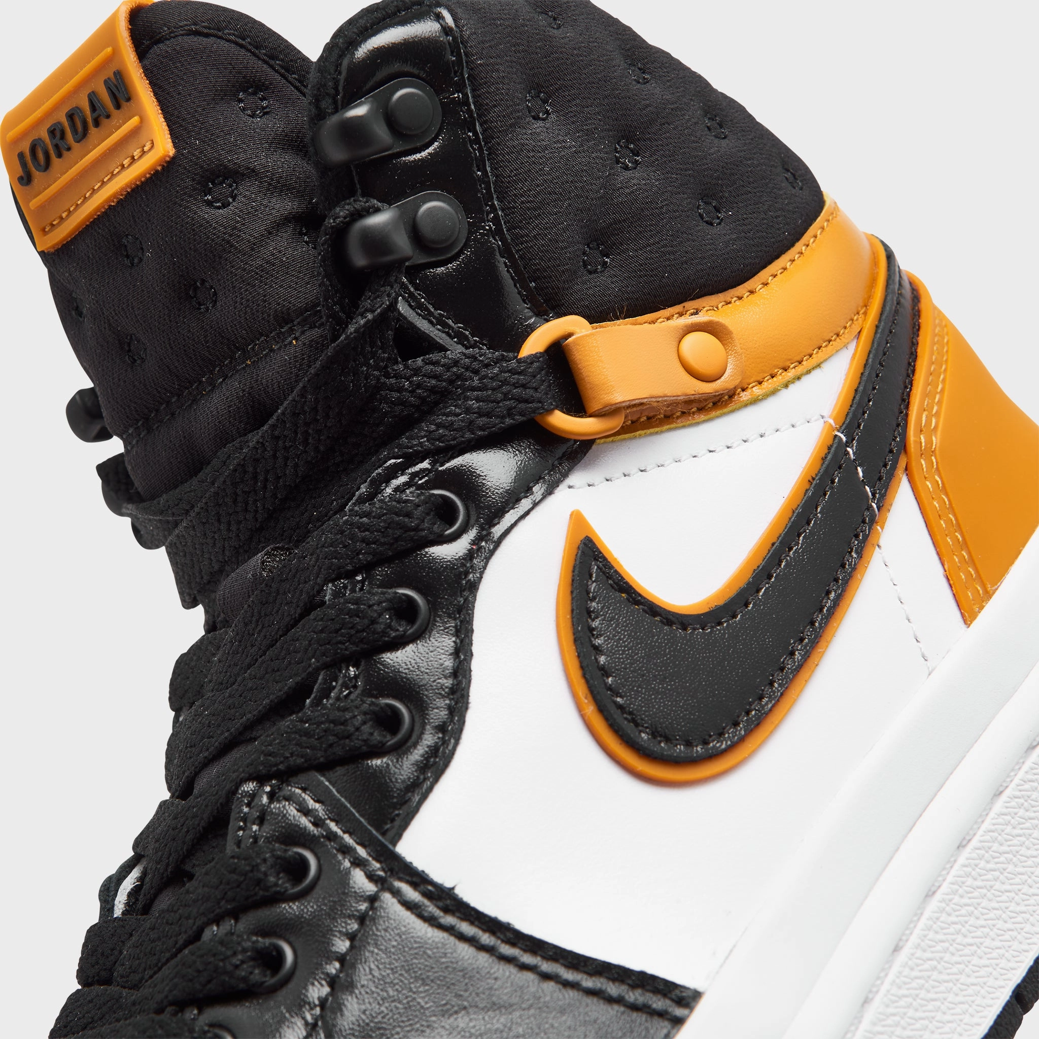 Knit Weave Technology Jump Height Support Jordan Women's 1 Acclimate Chutney / Black - White