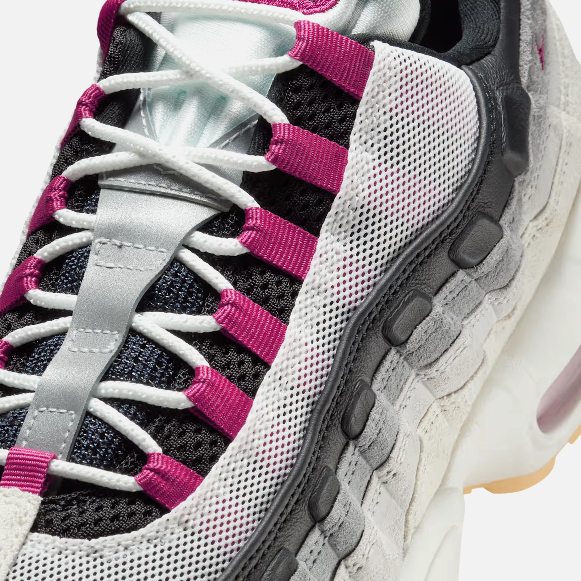 Nike SB Air Max 95 Summit White and Cactus Flower Every Foot March Step