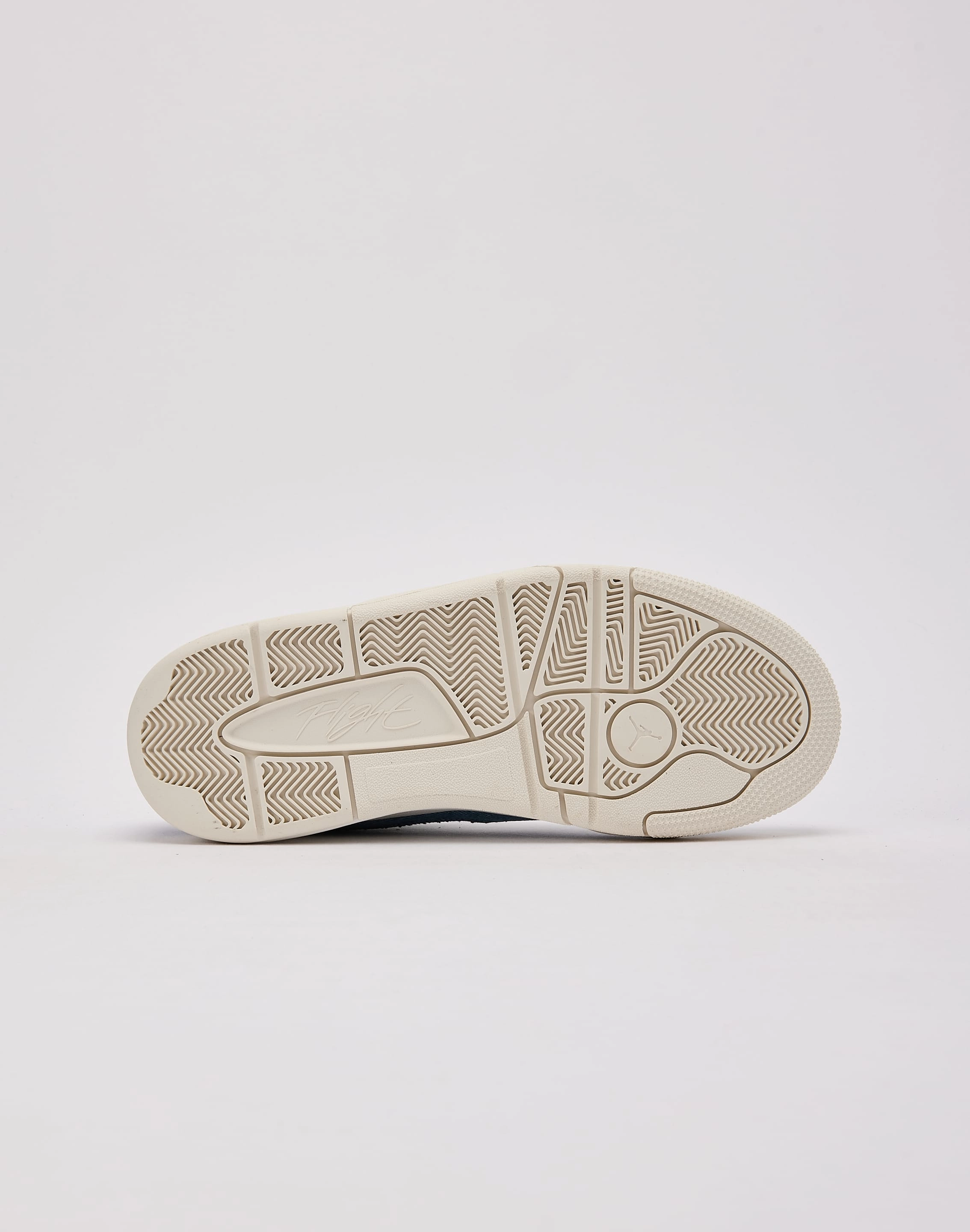 All Weather Performance Jordan Flight Court SE