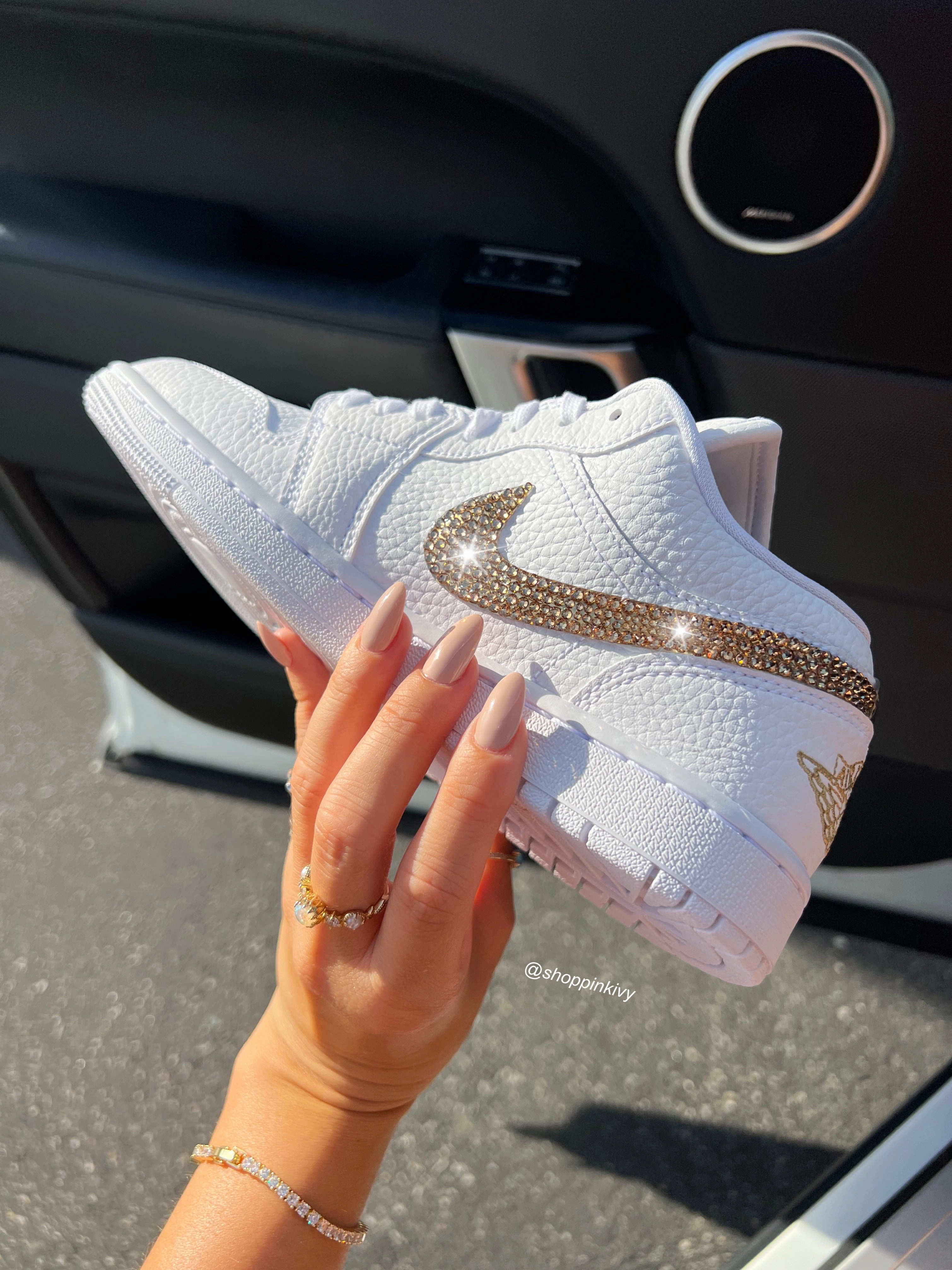 Cat Stroll Essential Wear White Gold Swarovski Women??s Air Jordan Retro 1 Low Shoes