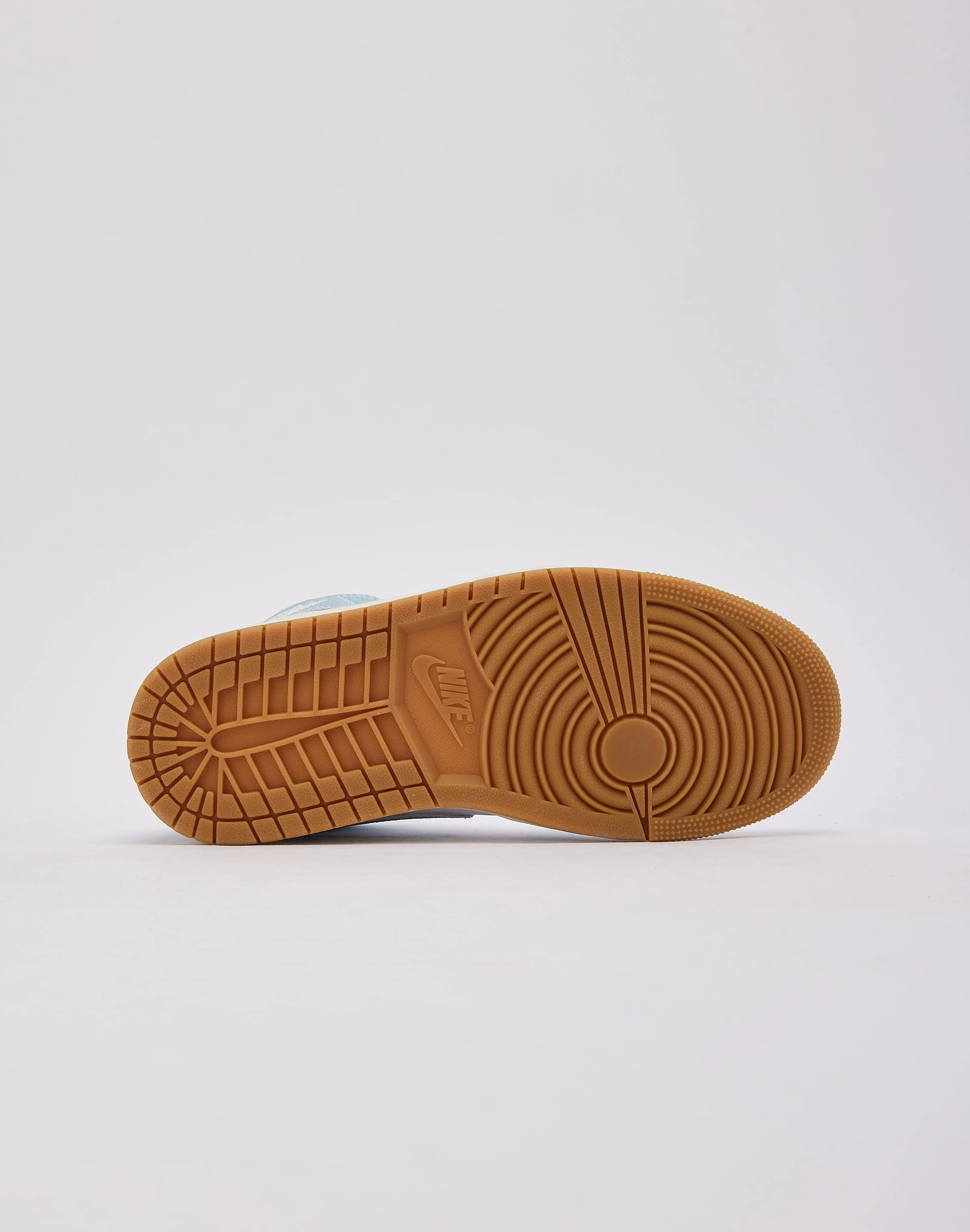 Responsive Heel Zone Speed Cushion Jordan Air Jordan 1 Mid SE