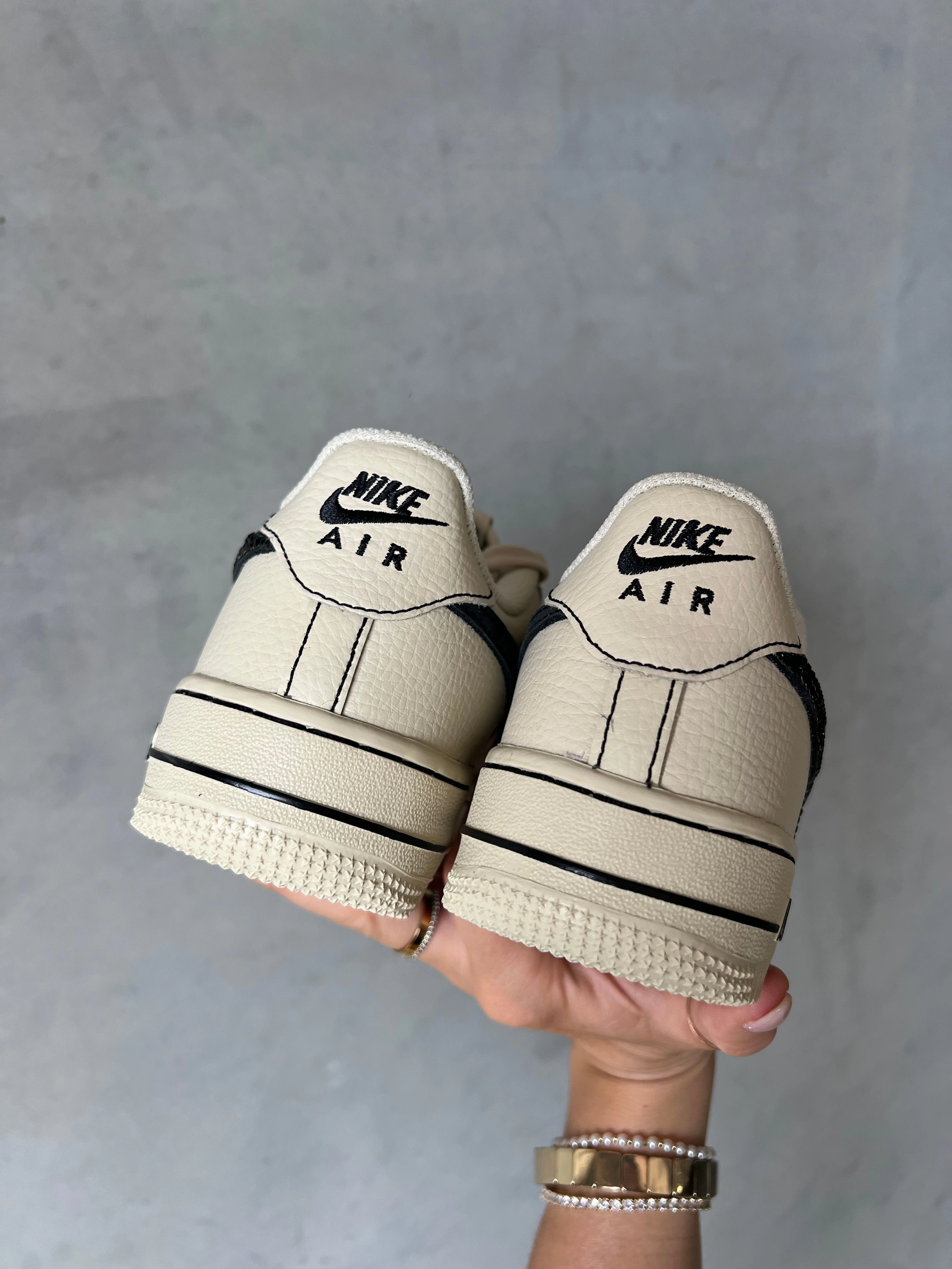 VINTAGE Swarovski Women??s Air Force 1 Low Shoes Soft   touch Quick Lace Mechanism