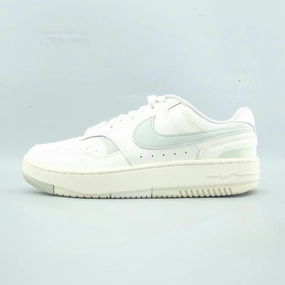 Effortless Walk NIKE GAMMA FORCE