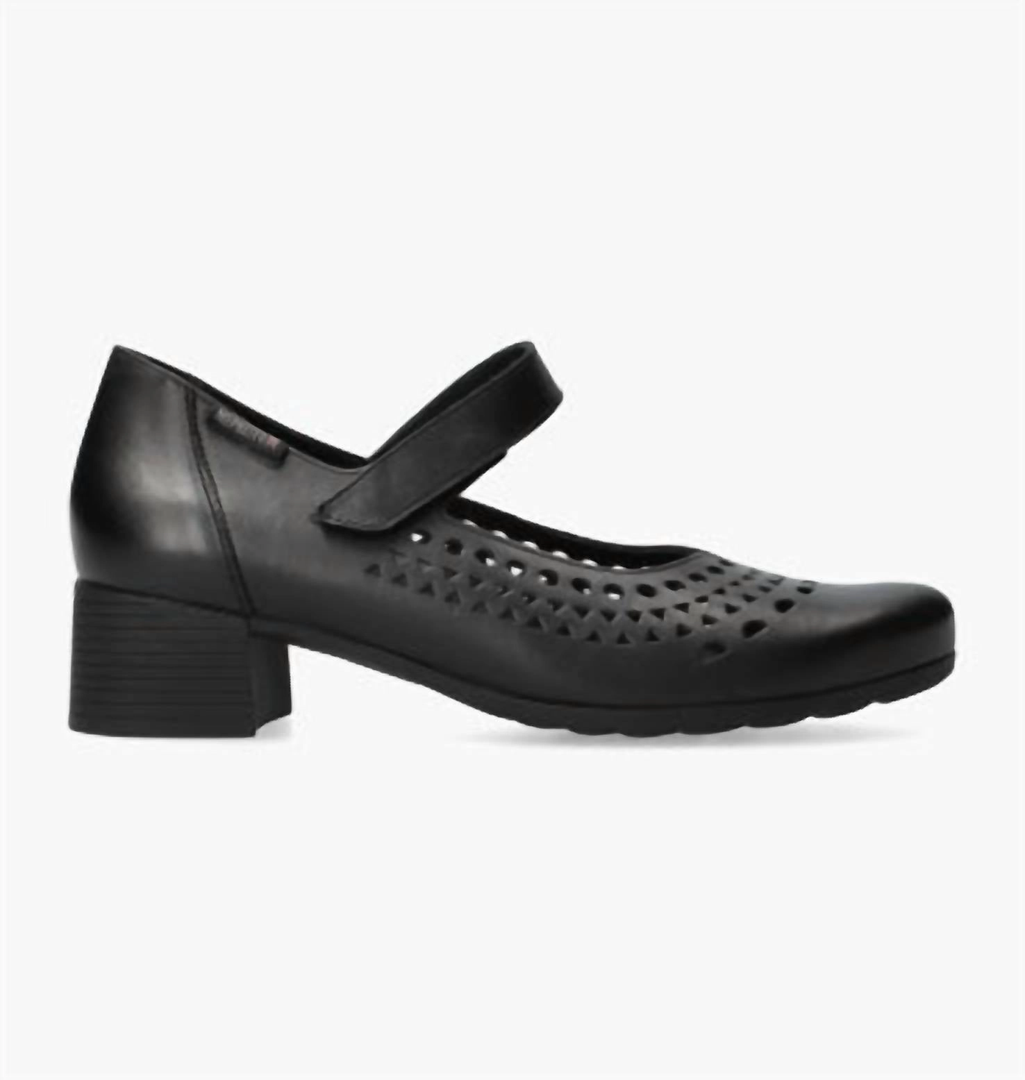 Women's Gilia Hand Made Mary Jane Pumps In Black Romantic Glow