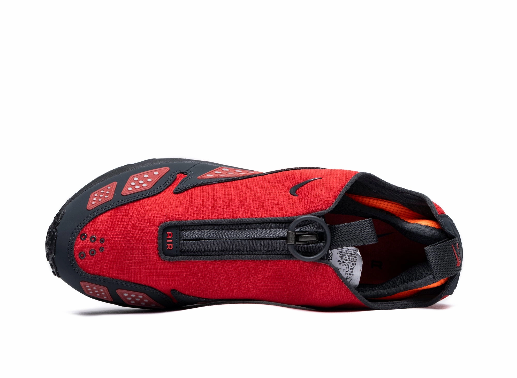 Women's Nike Air Max SNDR GTX Easy Wear Non Slip Groove Pattern