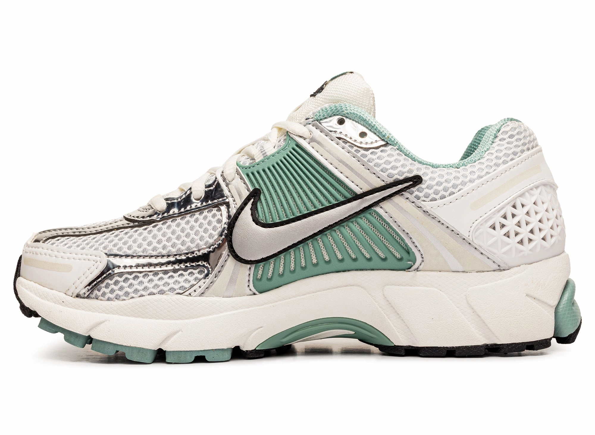 Classic Lines No Hassle Women's Nike Zoom Vomero 5