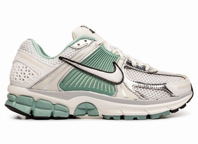 Neat Style Park Stroll Women's Nike Zoom Vomero 5
